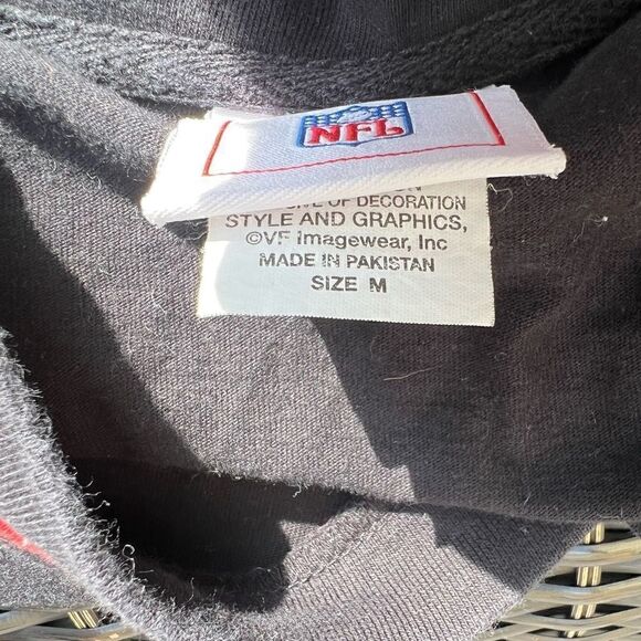 Atlanta Falcons NFL V Neck T shirt - Picture 3 of 3